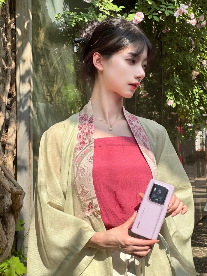 影评配图 · 透明色调下的纪实