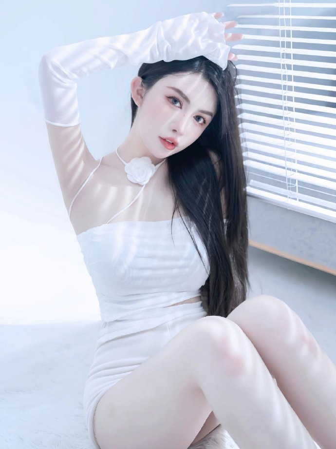 药屋少女的呢喃 封面